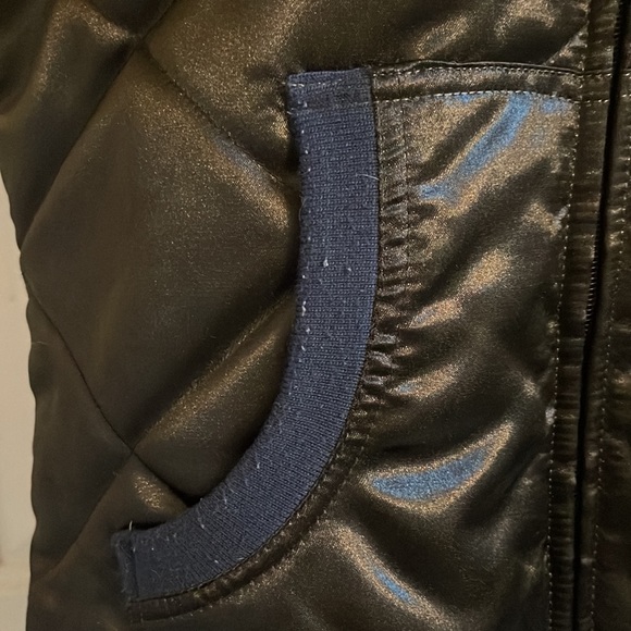 DONATED Womens Seahawks quilted vest. - Picture 2 of 5